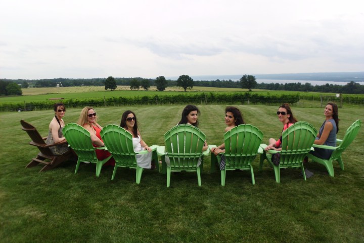 bachelorettes in green chairs